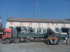 八套输送泵设备出厂装車(chē)